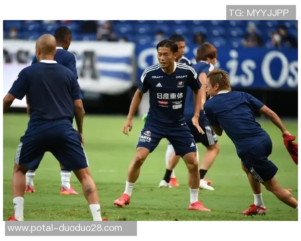 札幌冈多迎战横滨水手争夺日职联赛关键三分之战